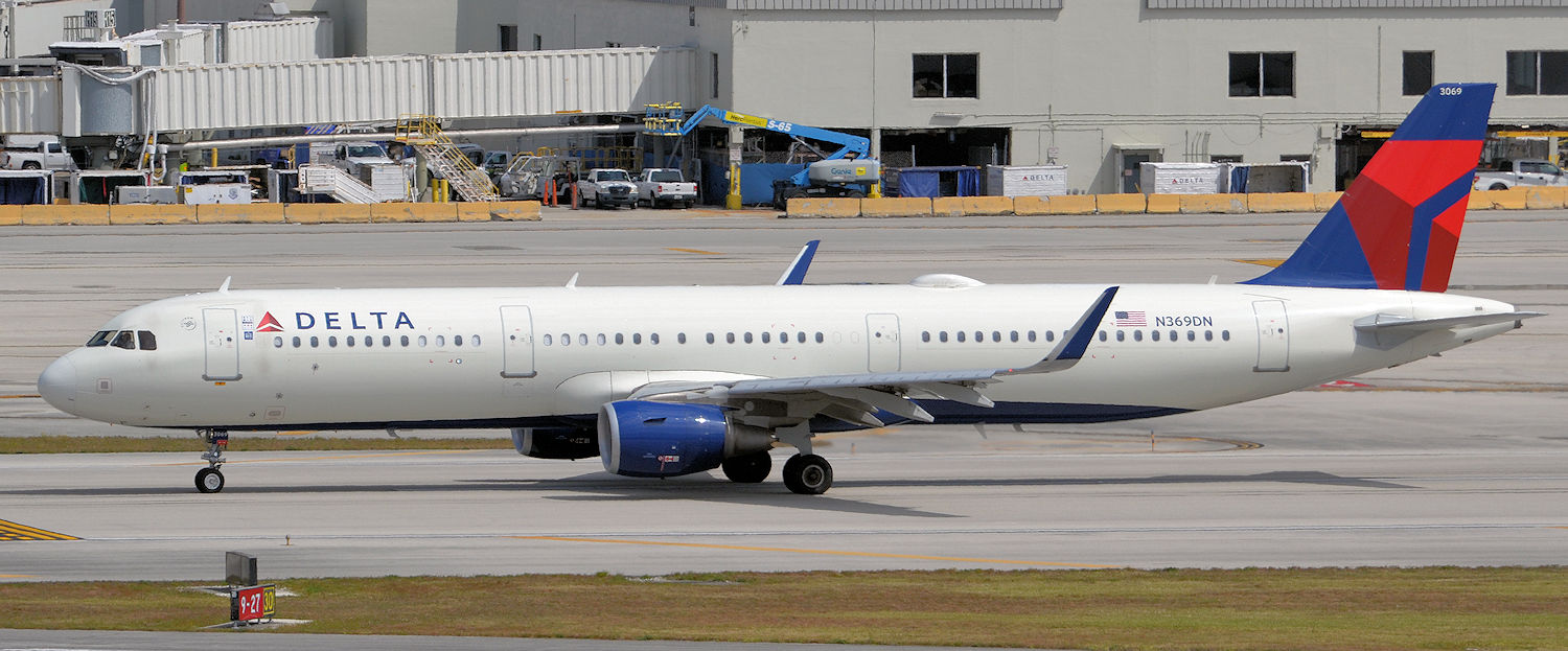 N369DN/N369DN Delta Air Lines Airbus A321-211(SL) Photo by Warthog1 - AVSpotters.com