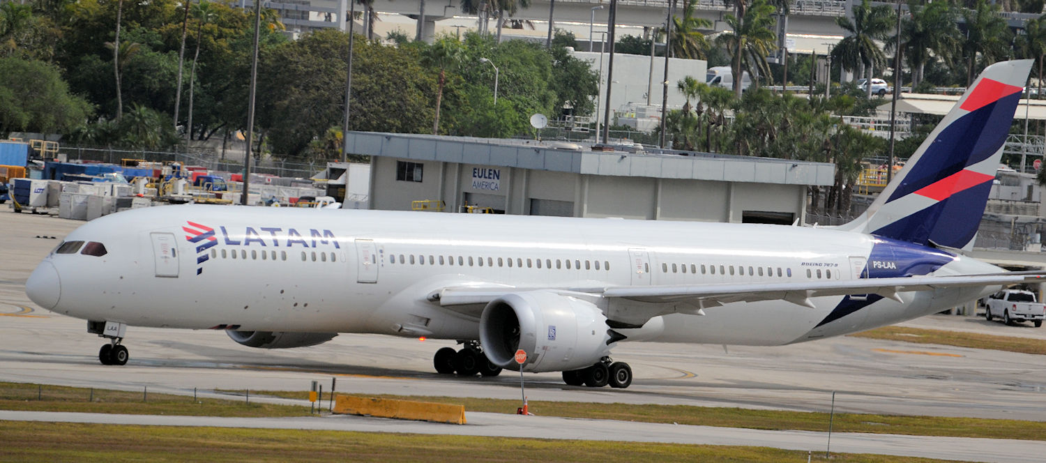 PS-LAA/PSLAA LATAM Airlines Brasil Boeing 787-9 Photo by Warthog1 - AVSpotters.com