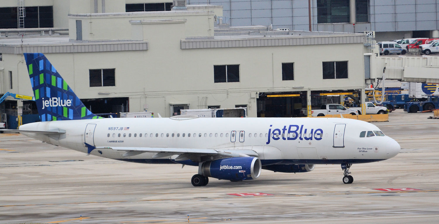 N597JB/N597JB JetBlue Airways Airbus A320-232 Photo by Warthog1 - AVSpotters.com