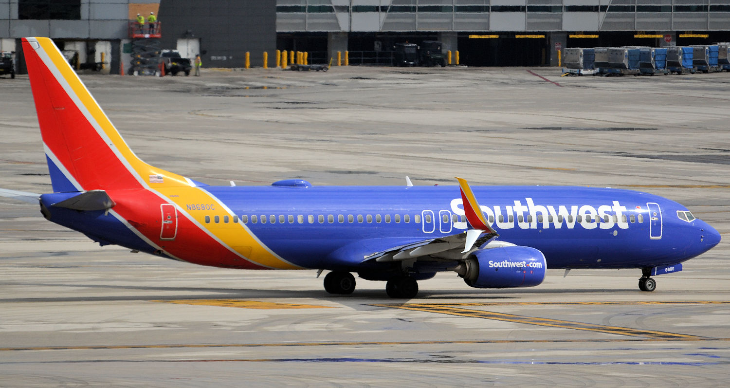 N8680C/N8680C Southwest Airlines Boeing 737-8H4(WL) Photo by Warthog1 - AVSpotters.com