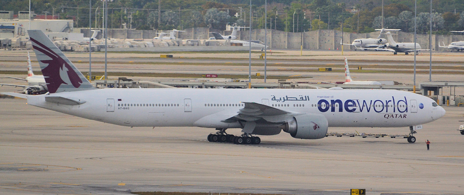 A7-BAG/A7BAG Qatar Airways Boeing 777-3DZER Photo by Warthog1 - AVSpotters.com