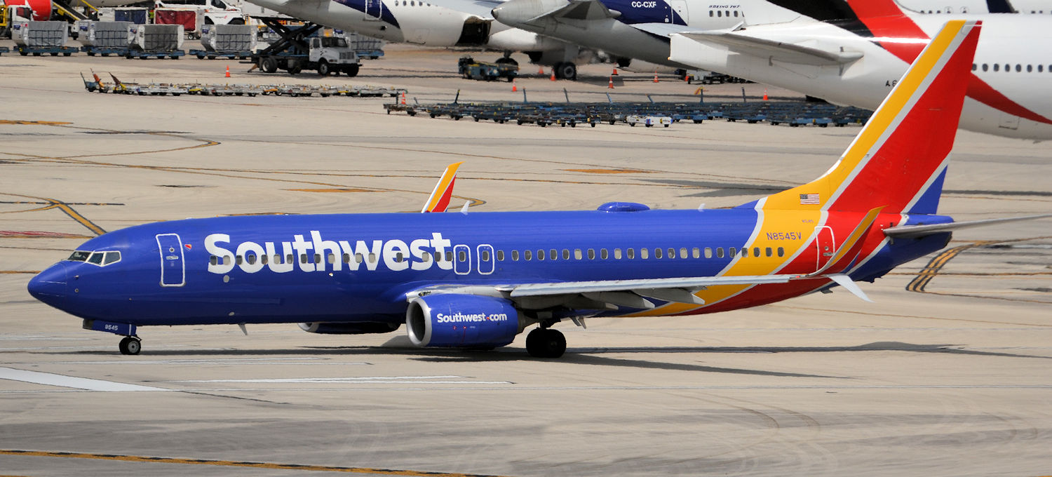 N8545V/N8545V Southwest Airlines Boeing 737-800(WL) Photo by Warthog1 - AVSpotters.com