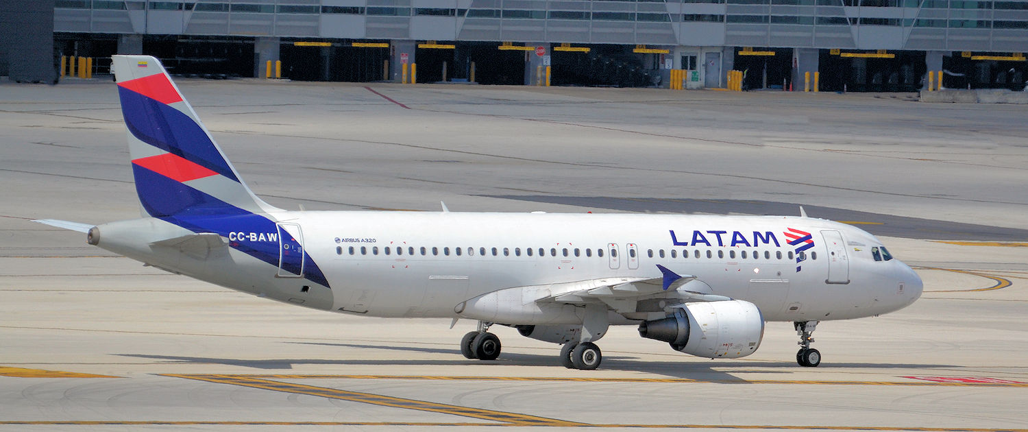 CC-BAW/CCBAW LATAM Airlines Chile Airbus A320-214 Photo by Warthog1 - AVSpotters.com