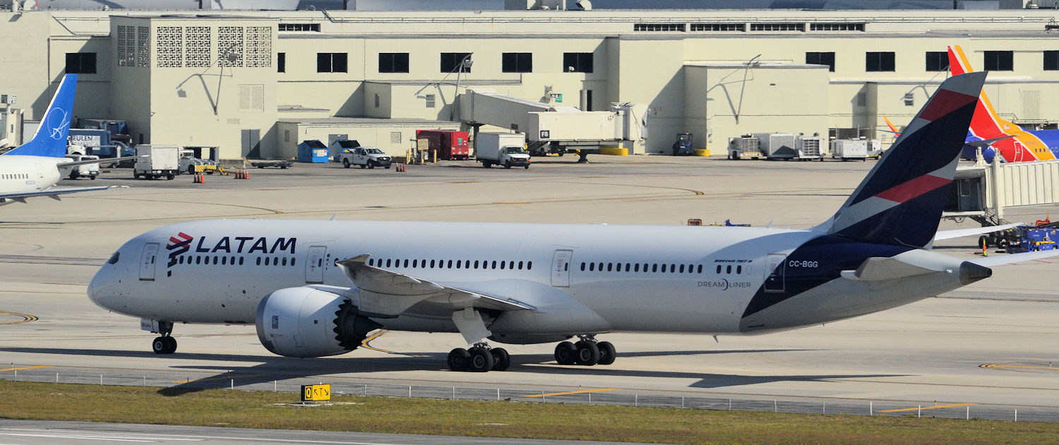 CC-BGG/CCBGG LAN Airlines Boeing 787-9 Photo by Warthog1 - AVSpotters.com