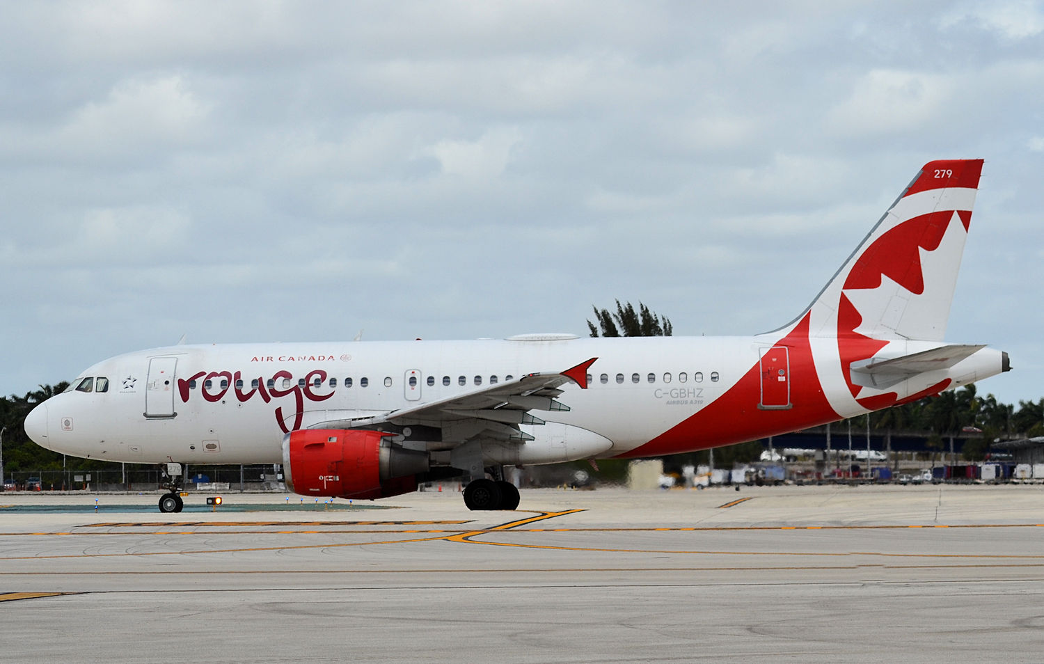 C-GBHZ/CGBHZ Air Canada Rouge Airbus A319-113 Photo by Warthog1 - AVSpotters.com