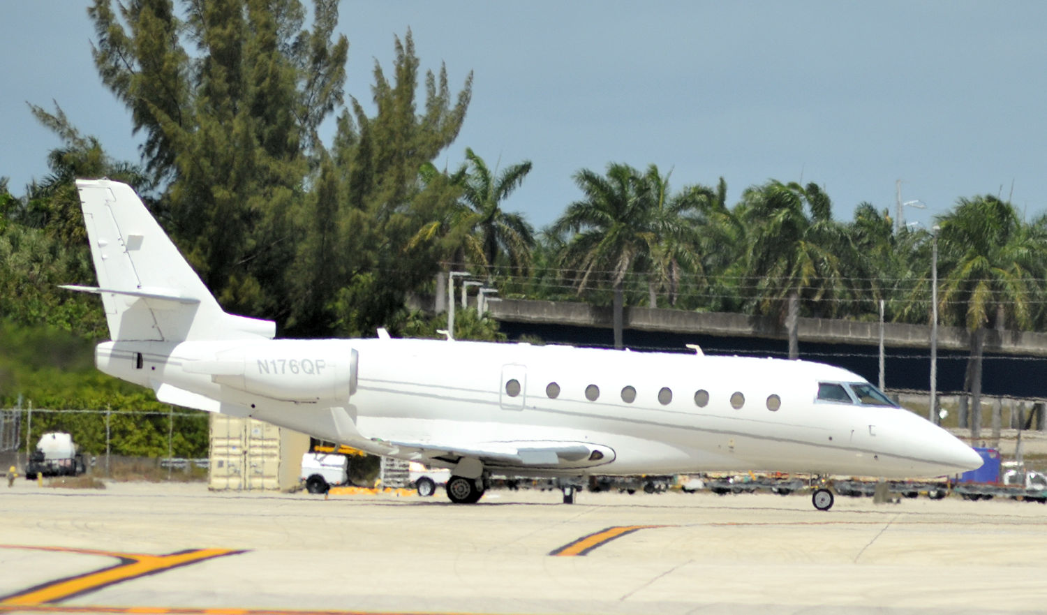 N176QF/N176QF Corporate Israeli Aircraft Industries G200 Photo by Warthog1 - AVSpotters.com