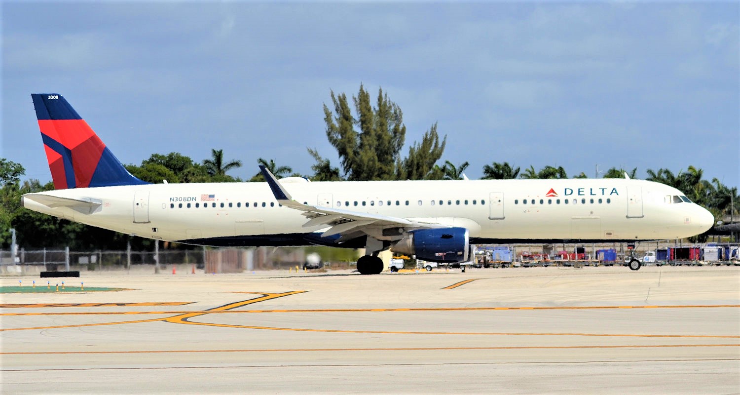 N308DN/N308DN Delta Air Lines Airbus A321-211(SL) Photo by Warthog1 - AVSpotters.com