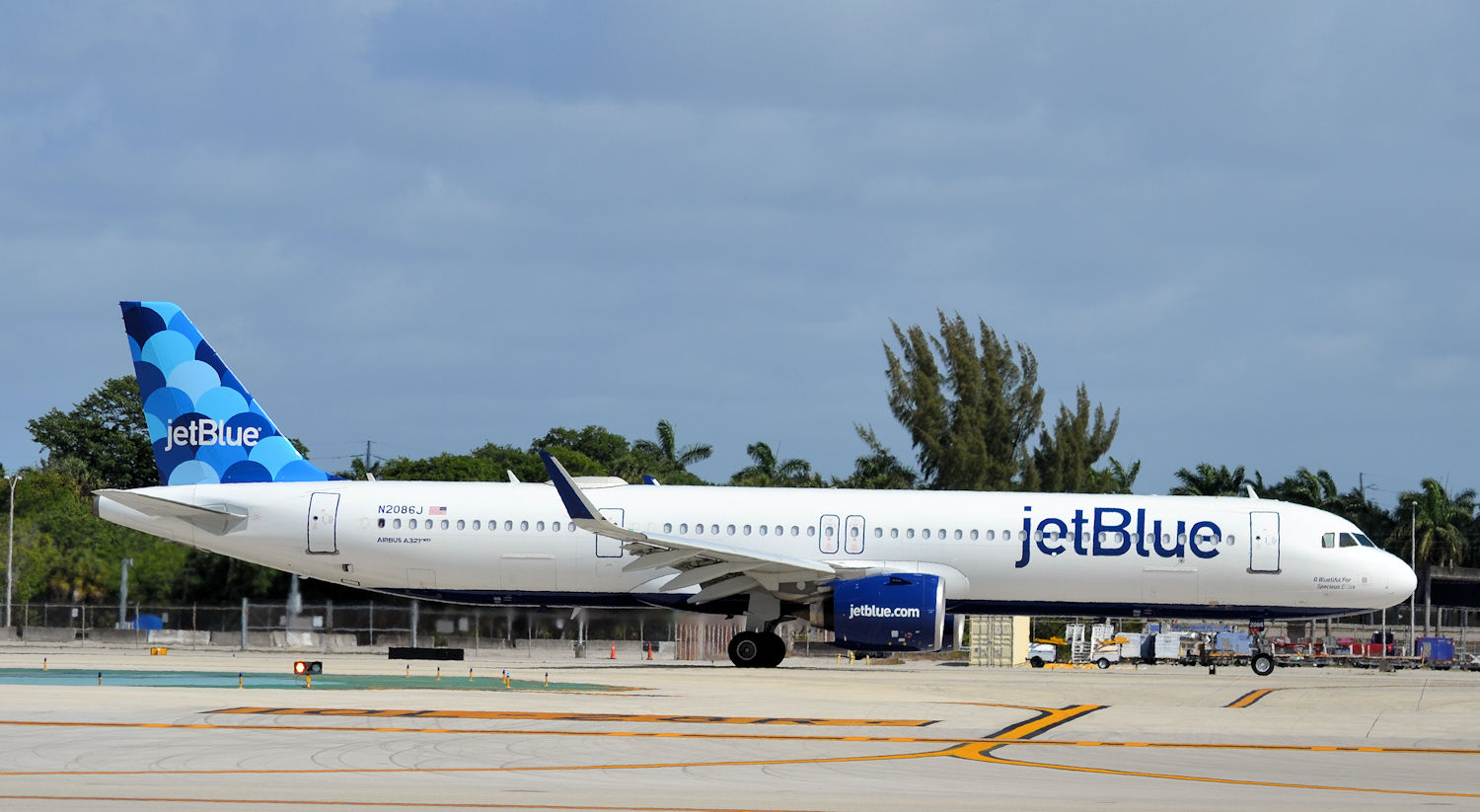 N2086J/N2086J JetBlue Airways Airbus A321-271nx Photo by Warthog1 - AVSpotters.com