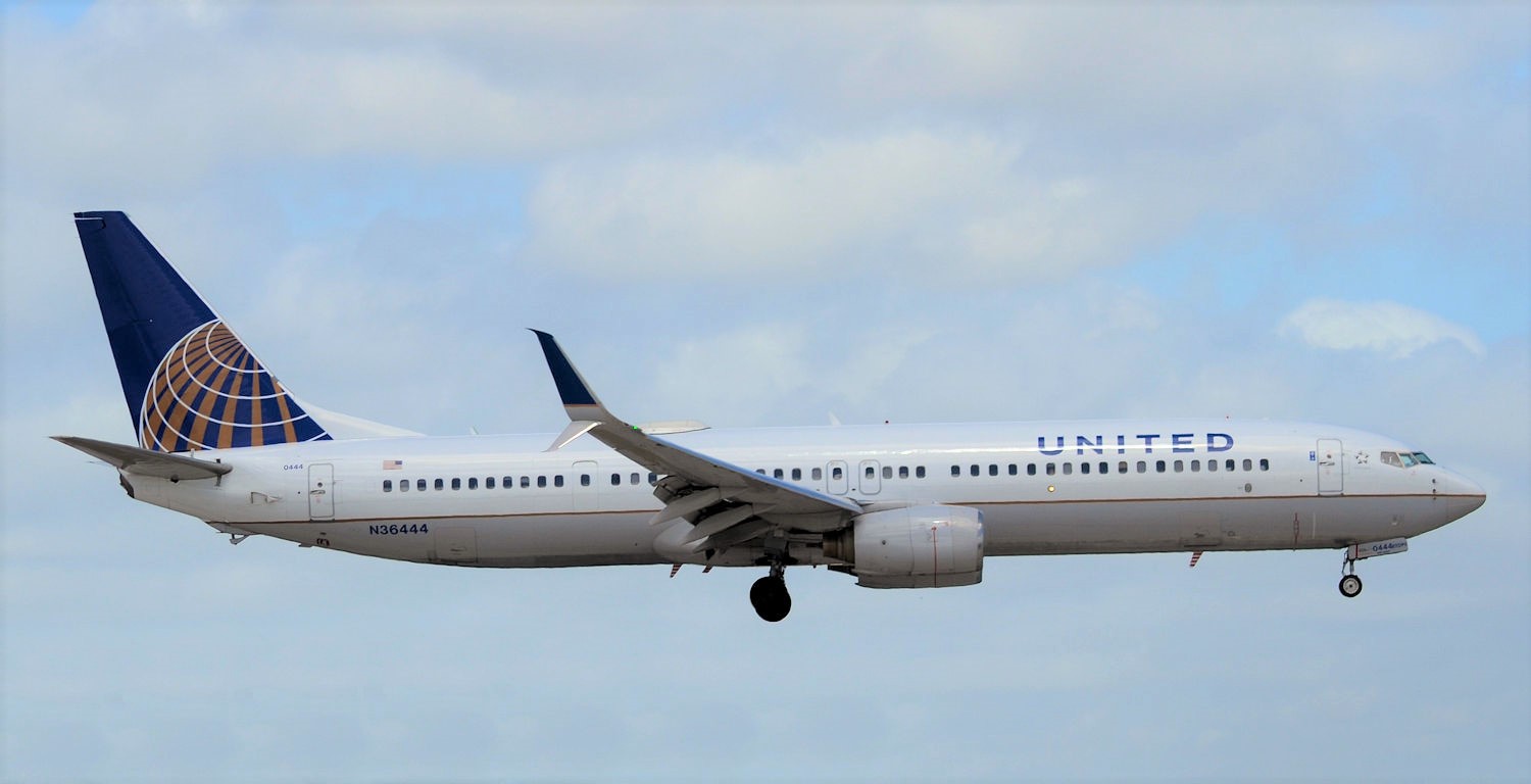 N36444/N36444 United Airlines Boeing 737-924ER(WL) Photo by Warthog1 - AVSpotters.com