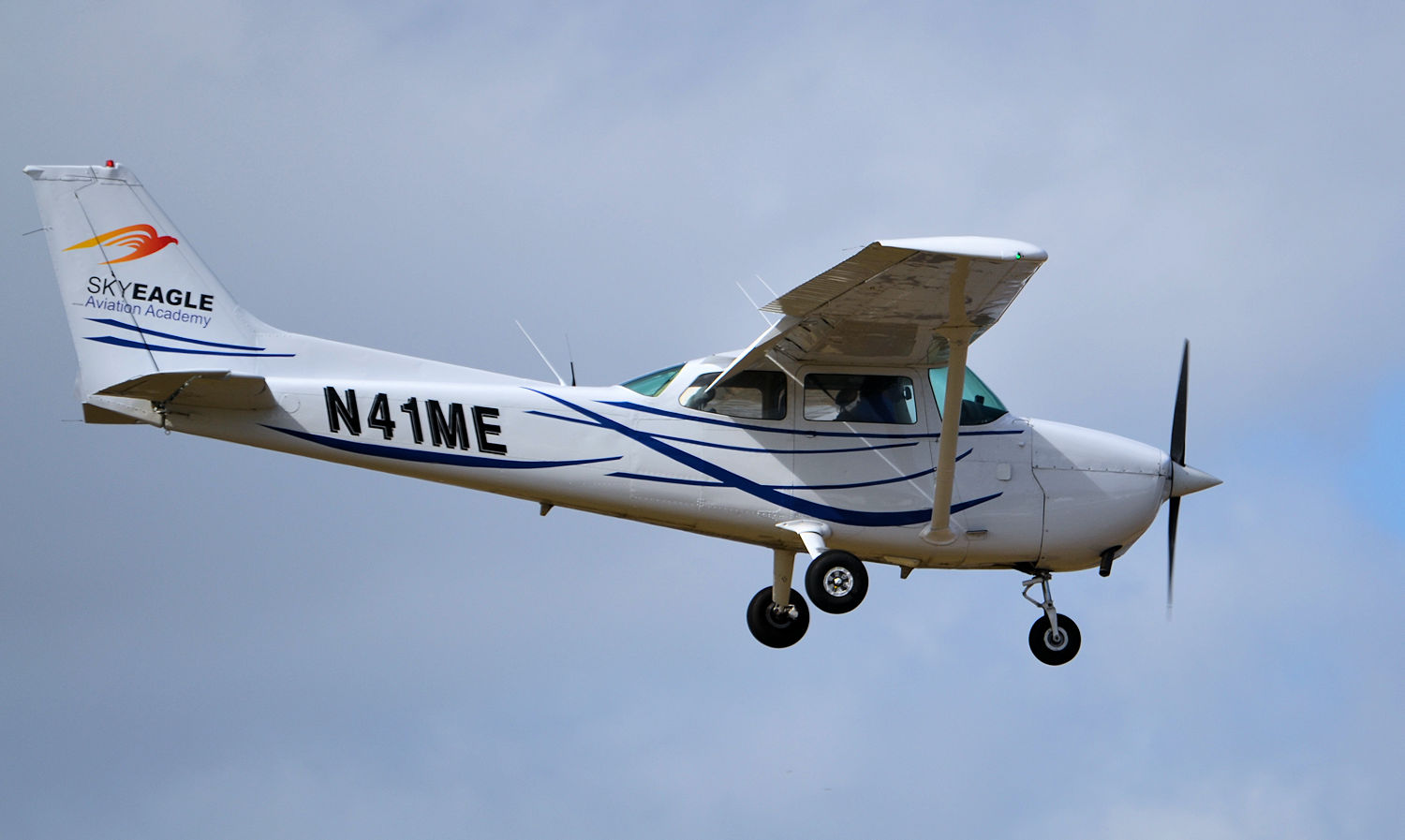 N41ME/N41ME Private Cessna Cessna 172N Skyhawk Photo by Warthog1 - AVSpotters.com