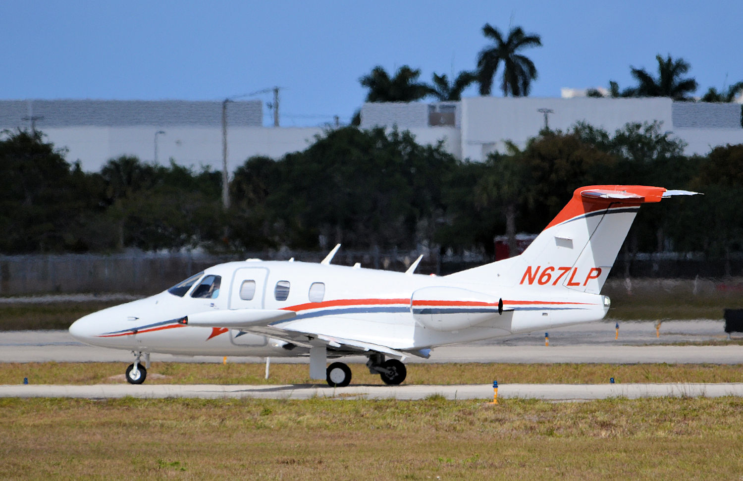 N67LP/N67LP Corporate Eclipse Aviation EA-500 Photo by Warthog1 - AVSpotters.com