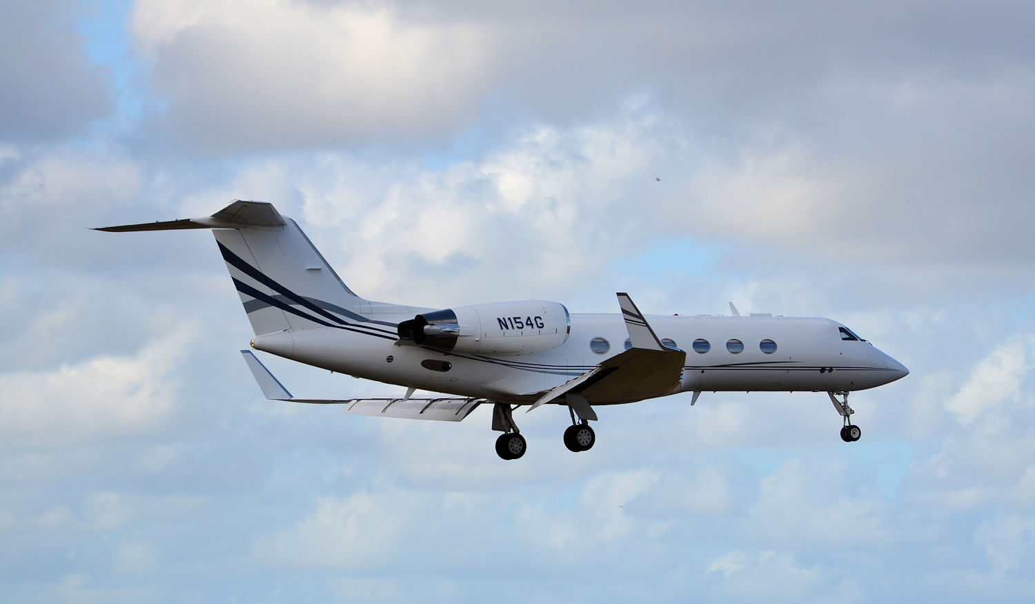 N154G/N154G Corporate Gulfstream Gulfstream G-IV Photo by Warthog1 - AVSpotters.com