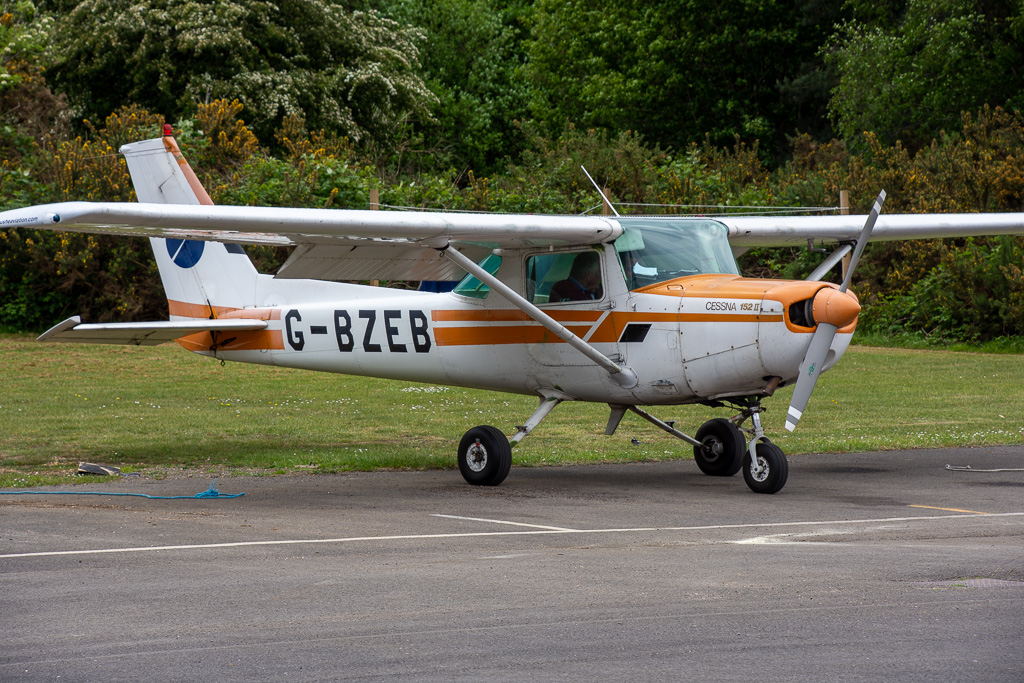 G-BZEB/GBZEB Private Cessna 152 Series Airframe Information - AVSpotters.com
