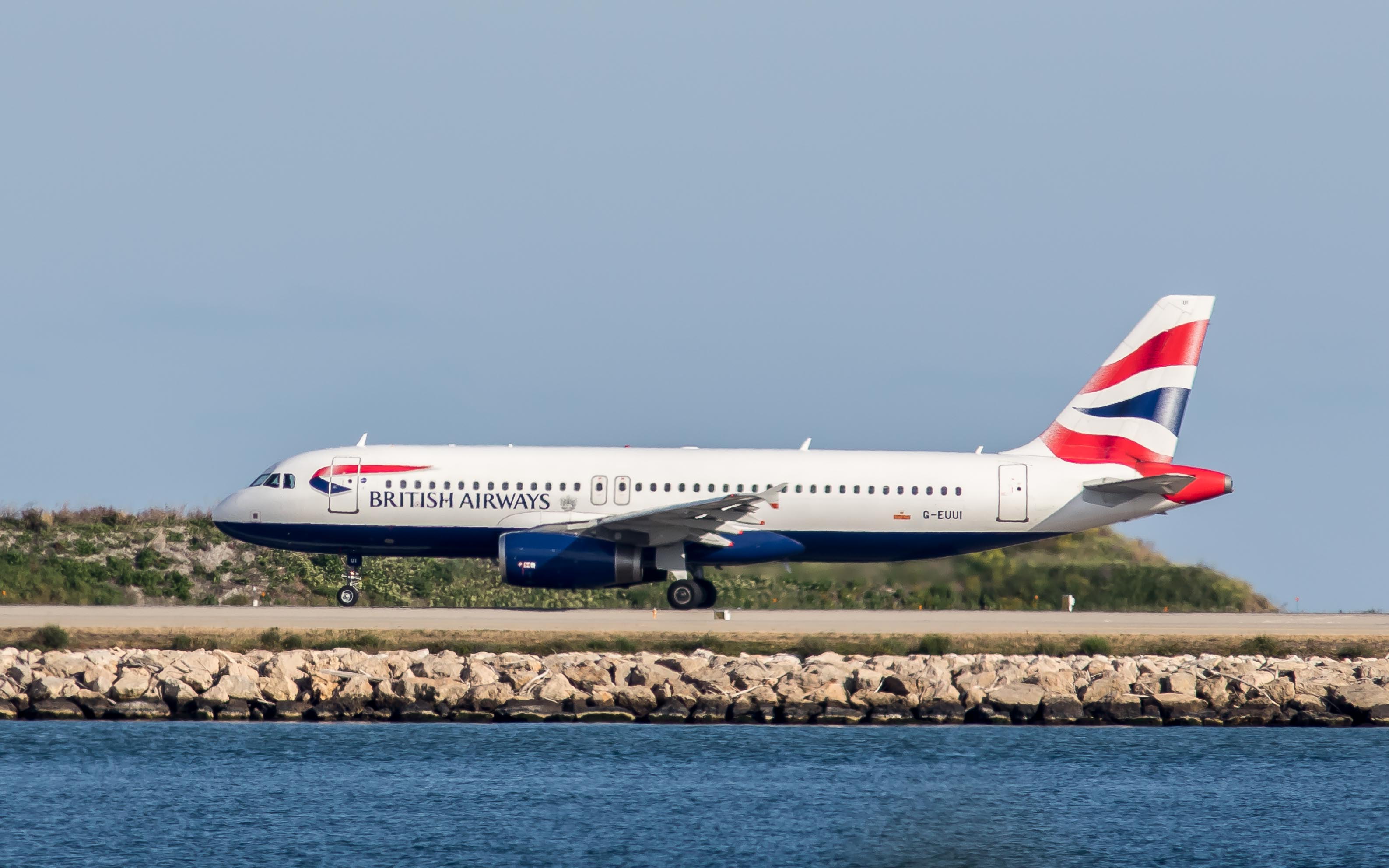 G-EUUI/GEUUI British Airways Airbus A320-232 Photo by Erazkiel - AVSpotters.com