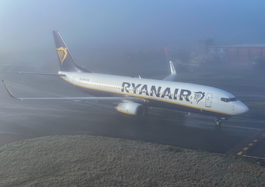 EI-DYW/EIDYW Ryanair Boeing 737-8AS(WL) Photo by Ayronautica - AVSpotters.com