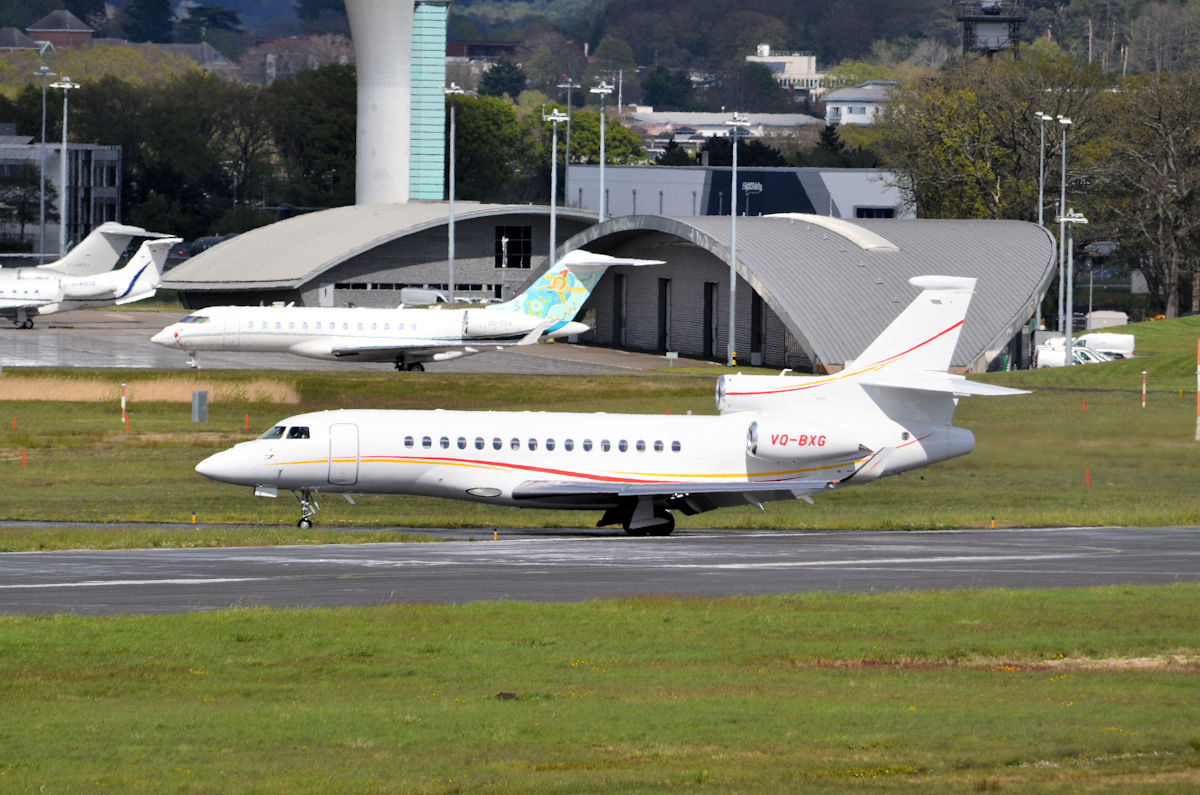 VQ-BXG/VQBXG Corporate Dassault Falcon 8X Photo by Warthog1 - AVSpotters.com