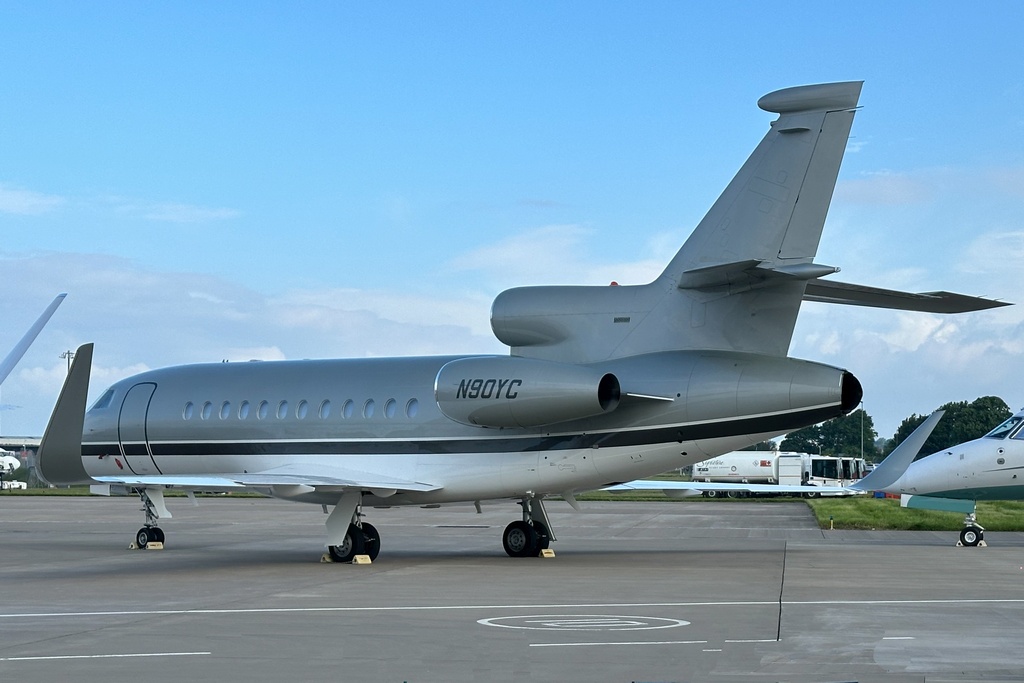 N90YC/N90YC Corporate Dassault Falcon 900EX Airframe Information - AVSpotters.com