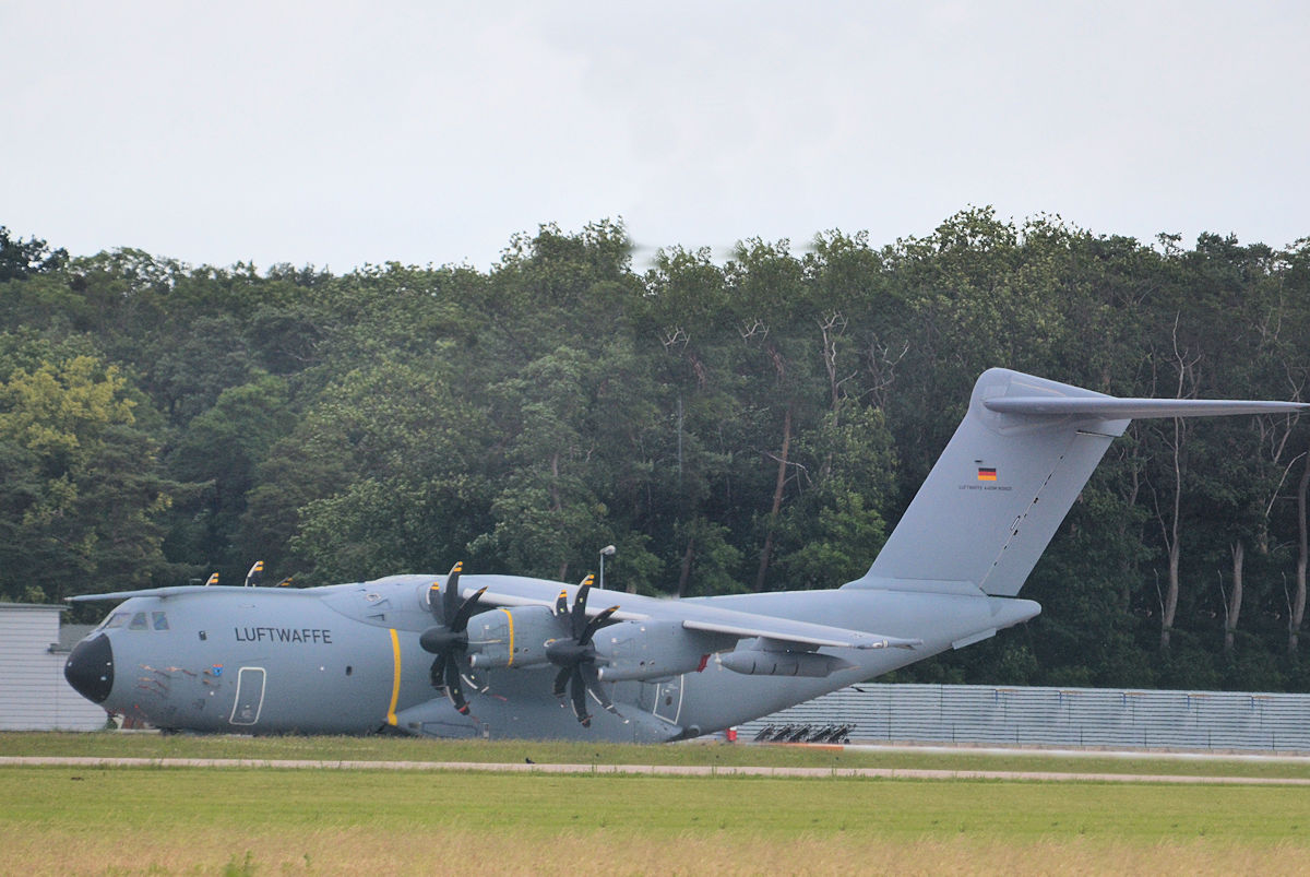 54+39/54+39 German Air Force Airbus A400M-180 Photo by Warthog1 - AVSpotters.com