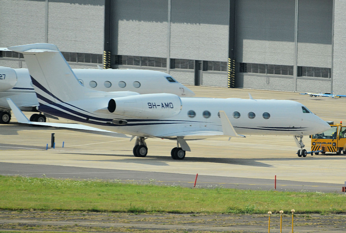 9H-AMO/9HAMO Corporate Gulfstream G450 Photo by Warthog1 - AVSpotters.com