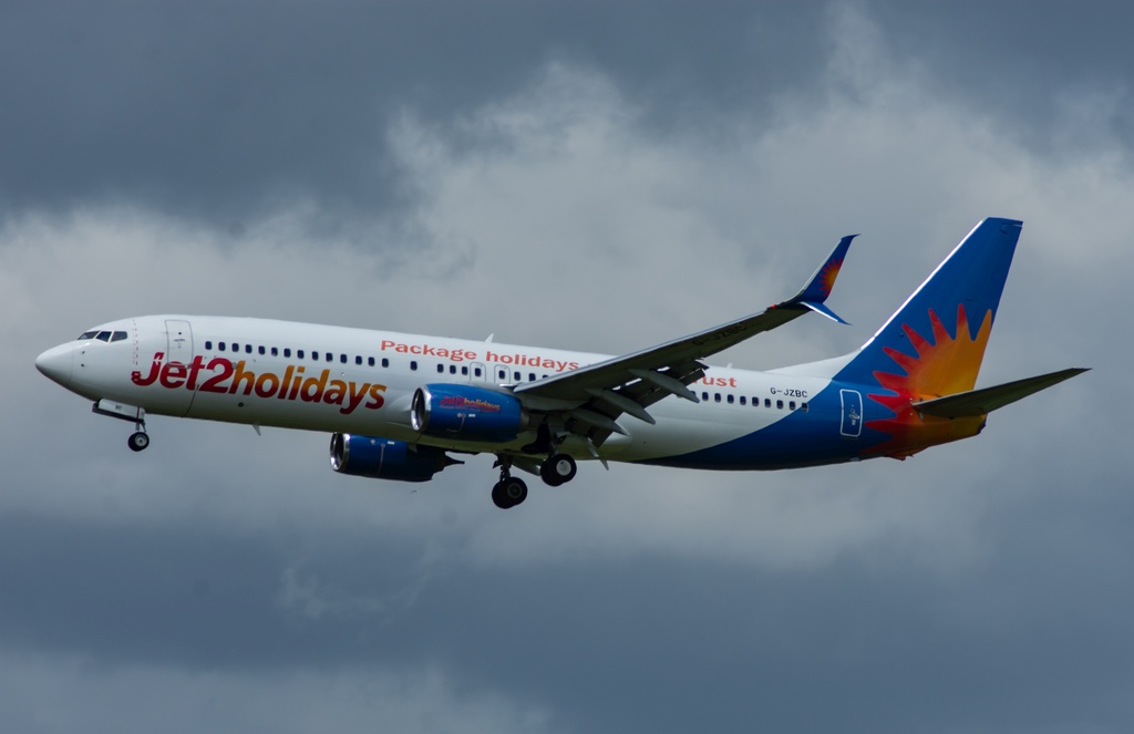 G-JZBC/GJZBC Jet2 Boeing 737-800(WL) Photo by Ayronautica - AVSpotters.com