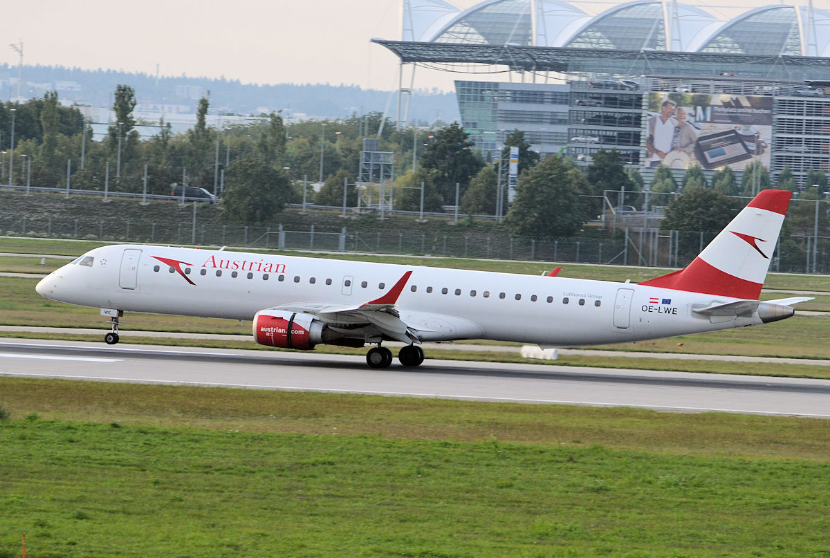 OE-LWE/OELWE Austrian Airlines Embraer ERJ-195LR Photo by Warthog1 - AVSpotters.com