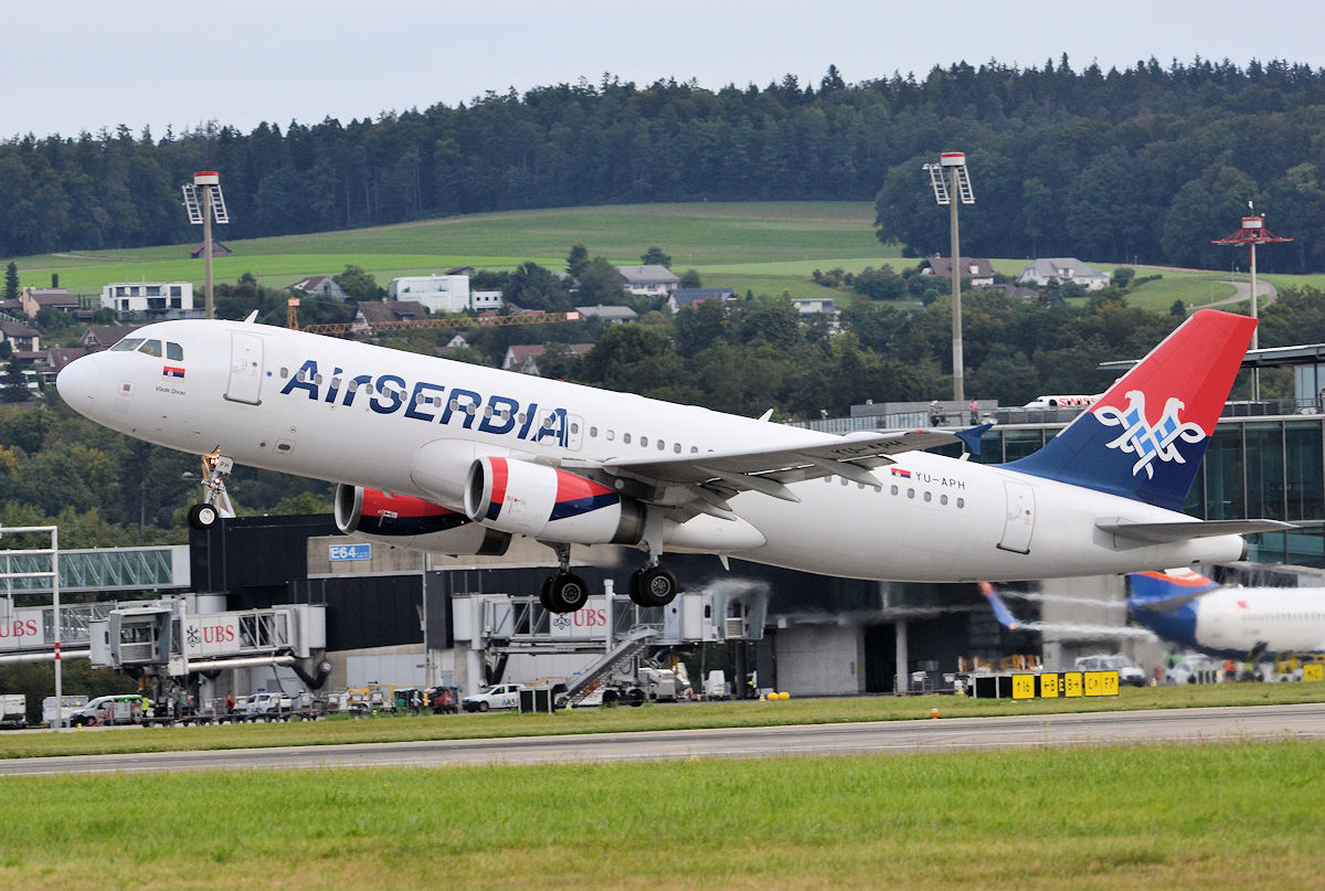 YU-APH/YUAPH Air Serbia Airbus A320-232 Photo by Warthog1 - AVSpotters.com