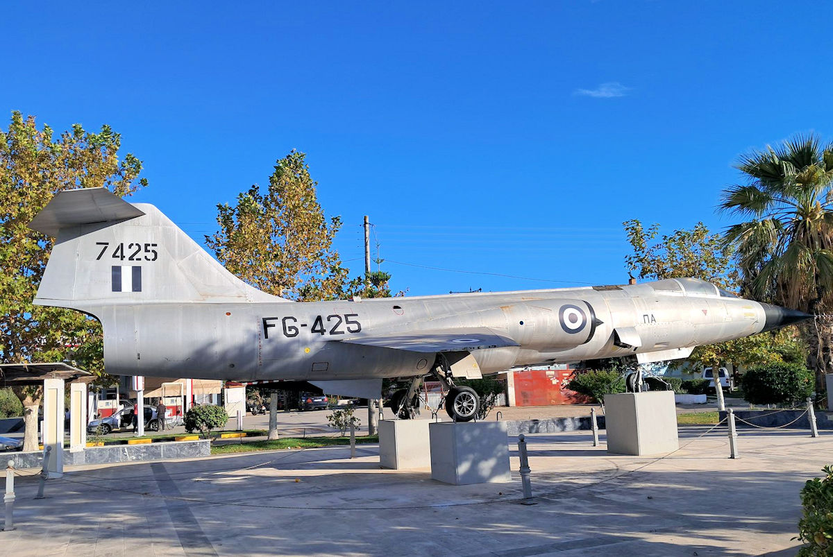 7425/7425 Preserved Lockheed F-104 Starfighter Airframe Information - AVSpotters.com