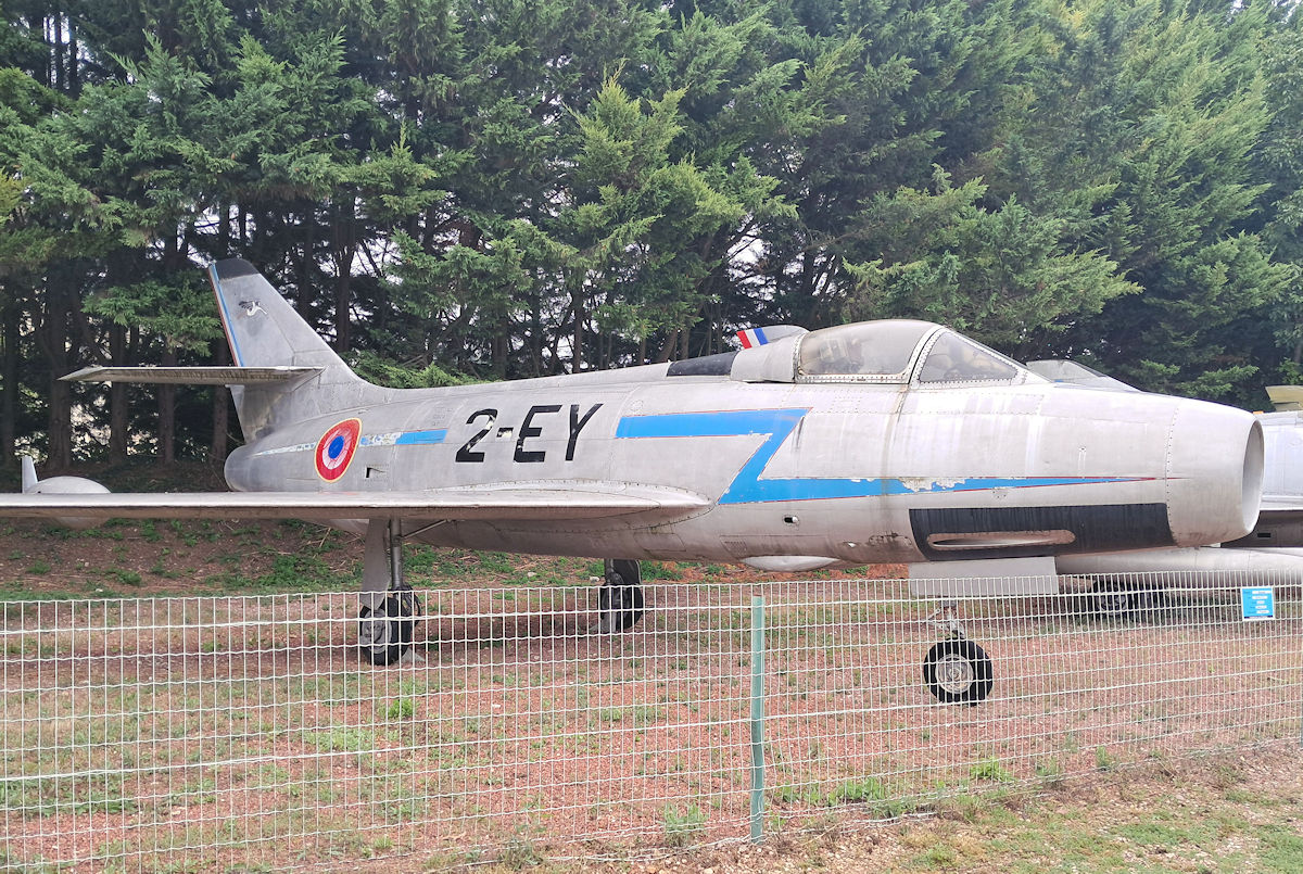 289/289 French Air Force Dassault Mystere IVA Photo by Warthog1 - AVSpotters.com