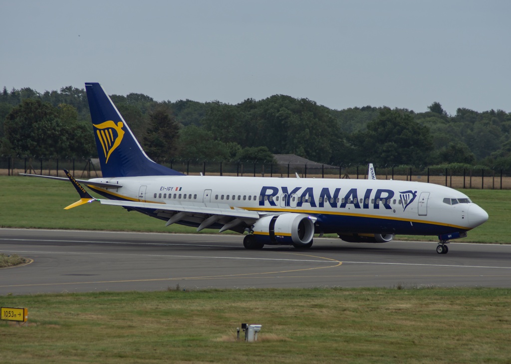 EI-IGY/EIIGY Ryanair Boeing 737 MAX Airframe Information - AVSpotters.com