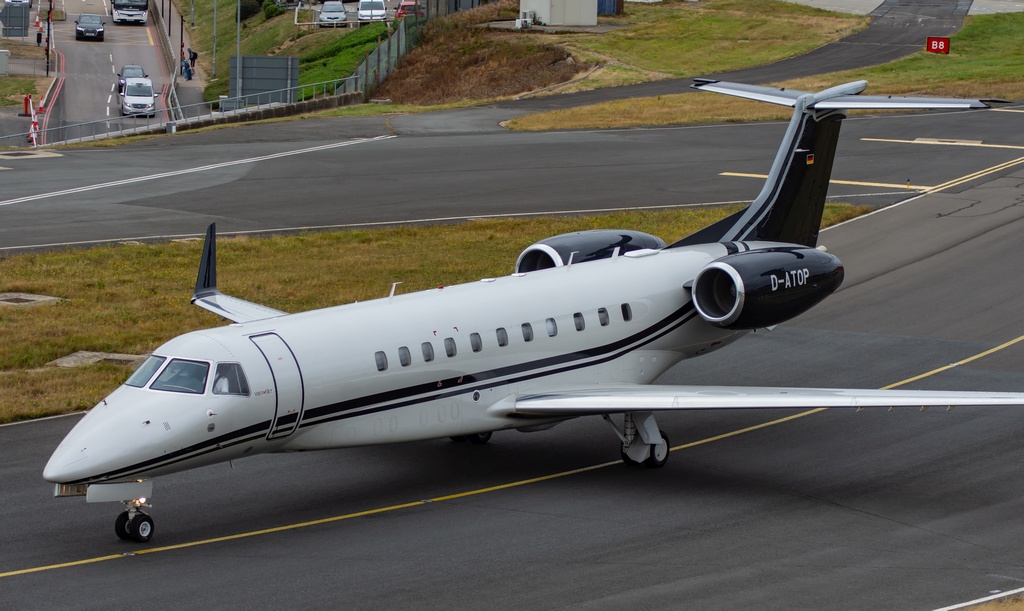 D-ATOP/DATOP VistaJet Luftfahrtunternehmen GmbH Embraer ERJ-135 Airframe Information - AVSpotters.com