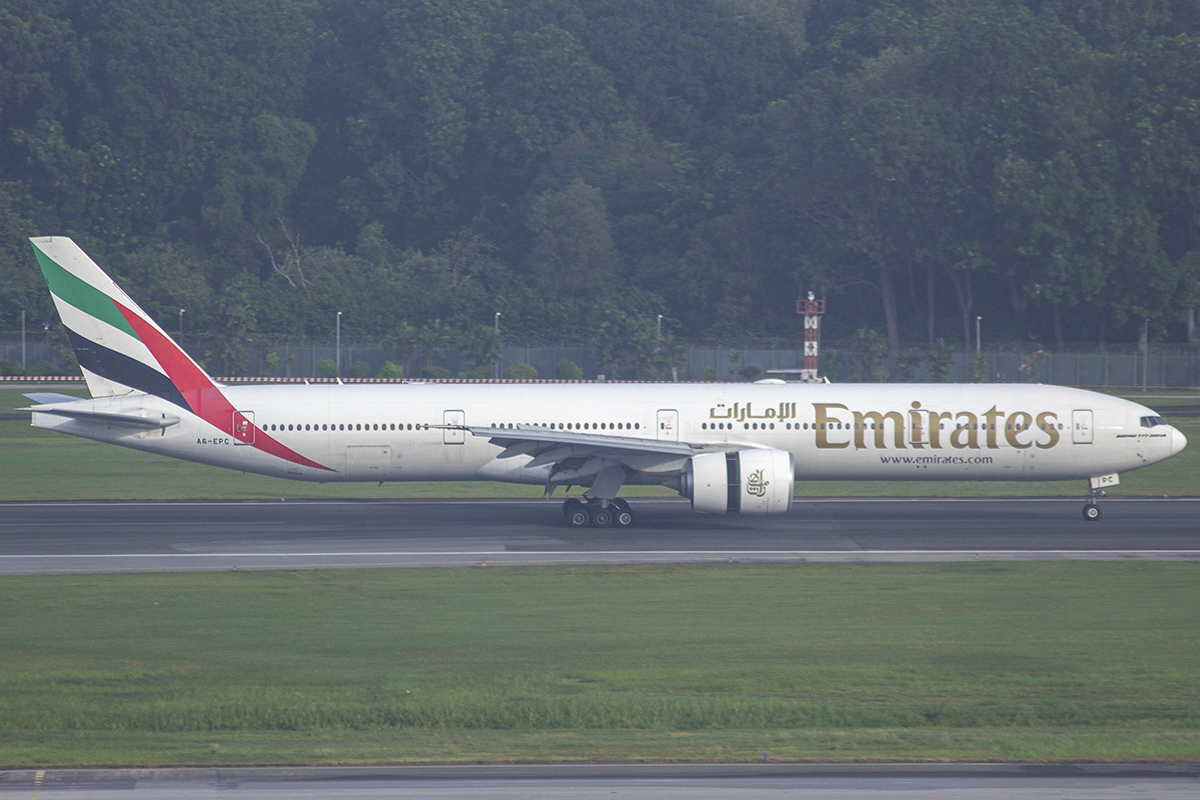 A6-EPC/A6EPC Emirates Airlines Boeing 777 Airframe Information - AVSpotters.com